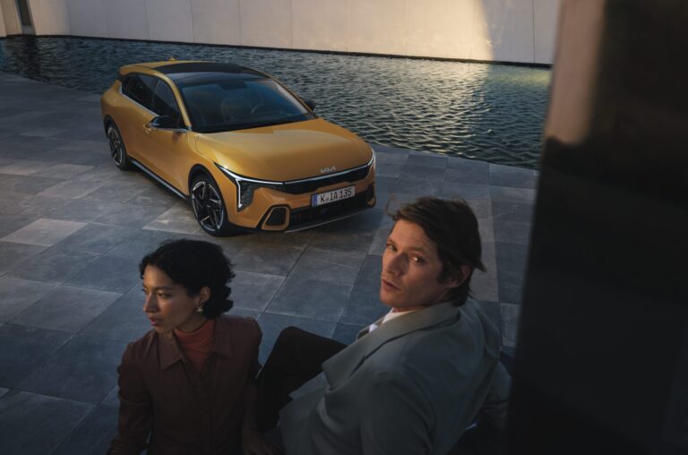 K4_ICE_GTL_MY26_LS_TopshotCouple